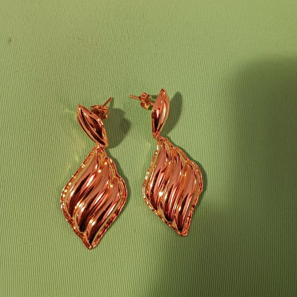 14k Solid Gold Dangling Earrings. (Tested With 14… - image 8